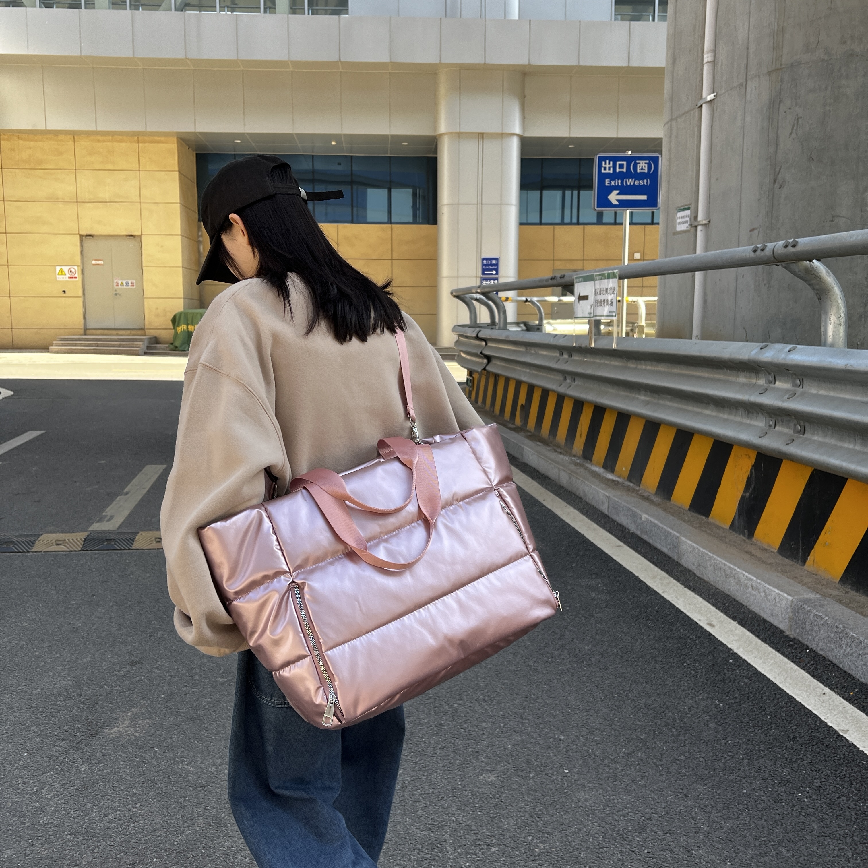 Women Y2k Silver Shoulder Bag  - Down Jacket Packable บทวิจารณ์และราคา