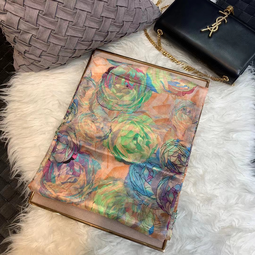 Ladies Green 100% Silk Scarf S - Shawl Wrap Winter บทวิจารณ์และราคา