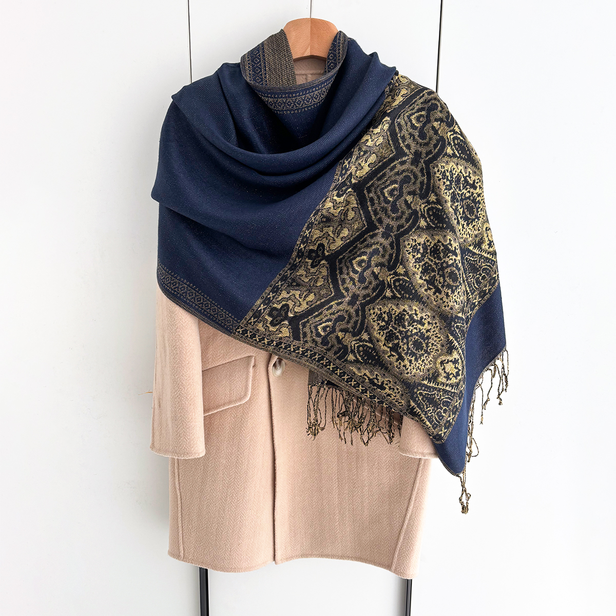 Luxury Scarf For Women Autumn  - Cashmere Pashmina Wrap บทวิจารณ์และราคา