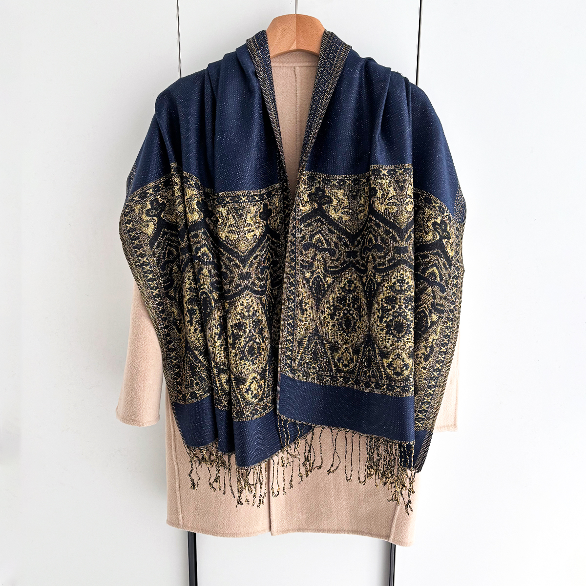Luxury Scarf For Women Autumn  - Cashmere Pashmina Wrap บทวิจารณ์และราคา